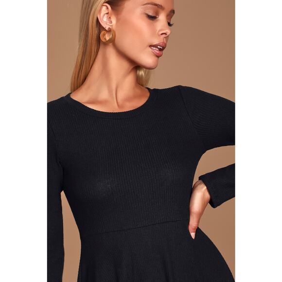 Lulu's Fit and Fair Black Ribbed Knit Long Sleeve Skater Dress M NWT - Picture 3 of 6